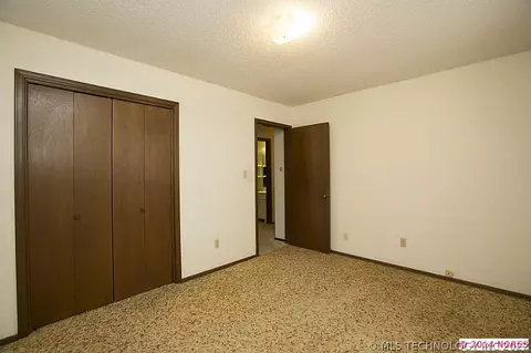 9244 E 58th St, Tulsa, OK 74145 photo 21