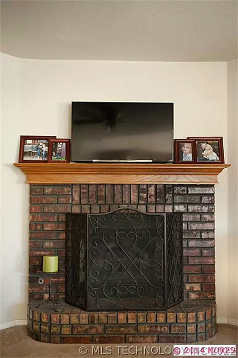 8405 E Lansing St, Broken Arrow, OK 74014 photo 3