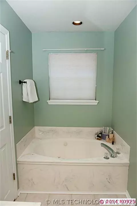 8405 E Lansing St, Broken Arrow, OK 74014 photo 11