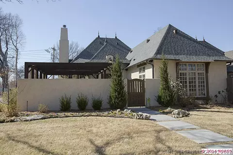 1344 E 35th Pl, Tulsa, OK 74105 photo 1