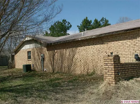 1502 4th Ave, Warner, OK 74469 photo 17