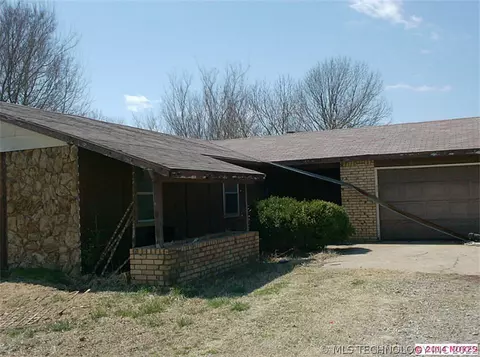 1502 4th Ave, Warner, OK 74469 photo 1