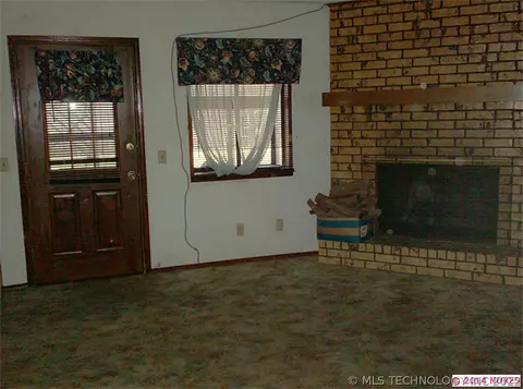 1502 4th Ave, Warner, OK 74469 photo 5