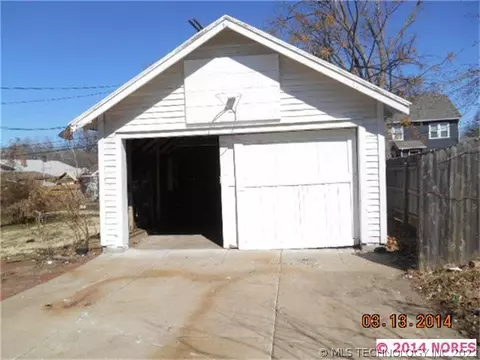 2043 E 13th Pl, Tulsa, OK 74104 photo 22