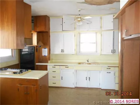 2043 E 13th Pl, Tulsa, OK 74104 photo 8