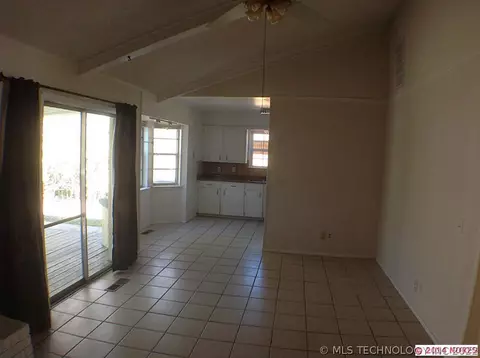9414 E 49th St, Tulsa, OK 74145 photo 4