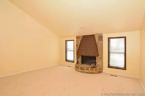 8605 E 78th St, Tulsa, OK 74133 photo 2