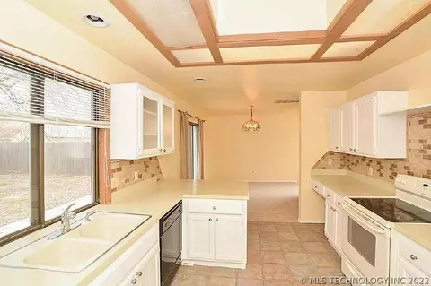 8605 E 78th St, Tulsa, OK 74133 photo 9