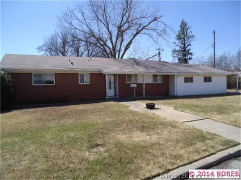 9054 E 33rd St, Tulsa, OK 74145 photo 1