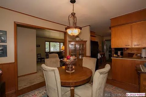 1439 E 55th Pl, Tulsa, OK 74105 photo 8