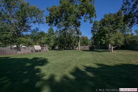 1439 E 55th Pl, Tulsa, OK 74105 photo 21