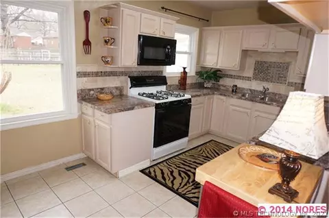 3529 E 23rd St, Tulsa, OK 74114 photo 9