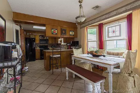 20902 E 37th St, Broken Arrow, OK 74014 photo 3