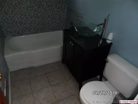 5962 E King Pl, Tulsa, OK 74115 photo 9