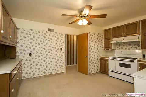 3708 E 24th St, Tulsa, OK 74114 photo 9