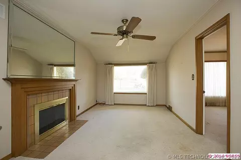 3708 E 24th St, Tulsa, OK 74114 photo 6