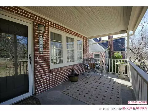 1608 E 35th St, Tulsa, OK 74105 photo 2