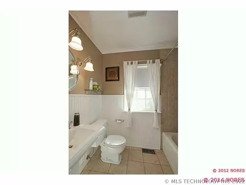 1608 E 35th St, Tulsa, OK 74105 photo 9