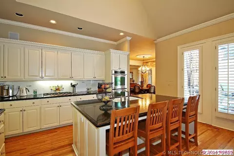 2403 E 27th Pl, Tulsa, OK 74114 photo 8