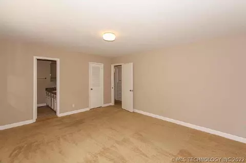 7041 E 69th St, Tulsa, OK 74133 photo 12
