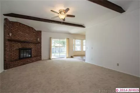 10204 E 24th St, Tulsa, OK 74129 photo 4