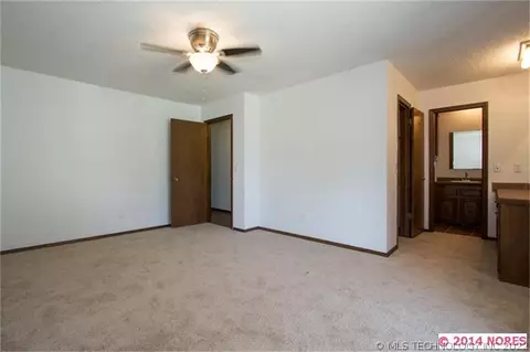 10204 E 24th St, Tulsa, OK 74129 photo 13