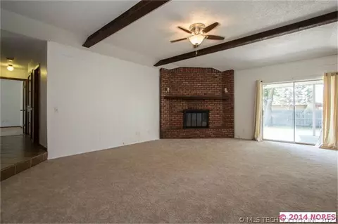 10204 E 24th St, Tulsa, OK 74129 photo 3