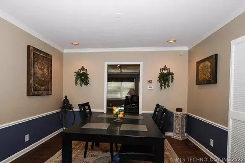 2417 E 19th St, Tulsa, OK 74104 photo 4