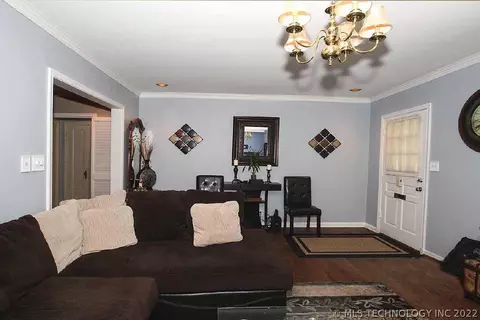 2417 E 19th St, Tulsa, OK 74104 photo 2