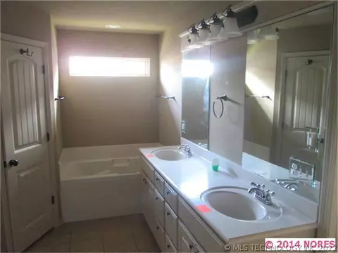 Undisclosed, Glenpool, OK 74033 photo 10