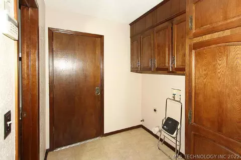 10019 E 40th St, Tulsa, OK 74146 photo 23