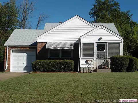 2441 E 2nd St, Tulsa, OK 74104 photo 1