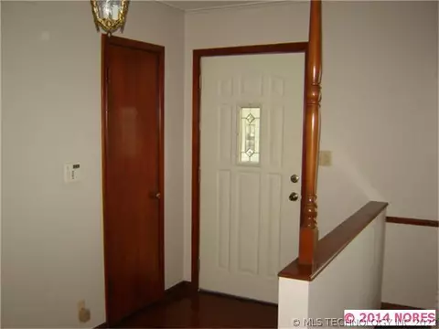 6717 E Independence Pl, Tulsa, OK 74115 photo 5