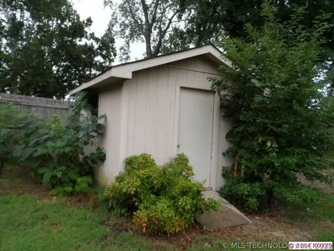 7830 E 79th Pl, Tulsa, OK 74133 photo 3