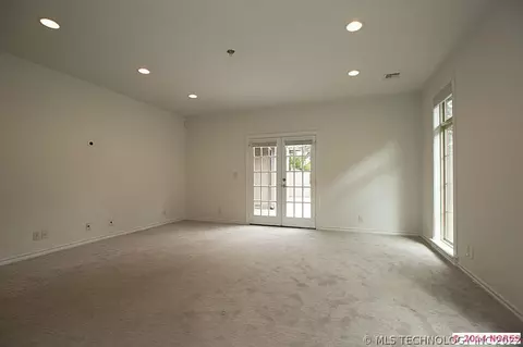 1340 E 35th Pl, Tulsa, OK 74105 photo 18