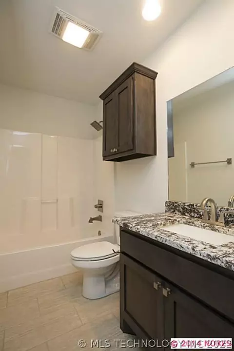 1340 E 35th Pl, Tulsa, OK 74105 photo 24