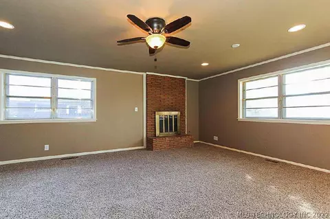 5378 E 27th Pl, Tulsa, OK 74114 photo 3