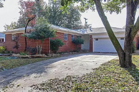 5378 E 27th Pl, Tulsa, OK 74114 photo 2