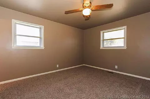 5378 E 27th Pl, Tulsa, OK 74114 photo 14