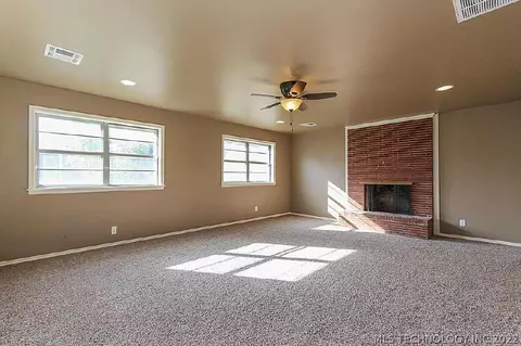 5378 E 27th Pl, Tulsa, OK 74114 photo 10