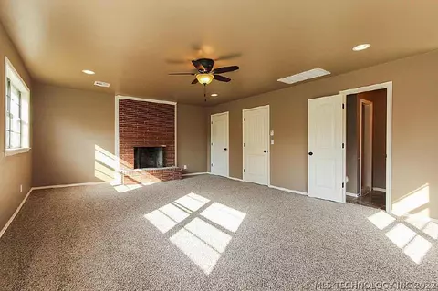 5378 E 27th Pl, Tulsa, OK 74114 photo 11