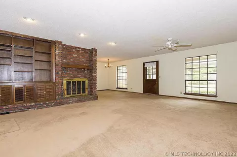 7833 E 79th Pl, Tulsa, OK 74133 photo 3