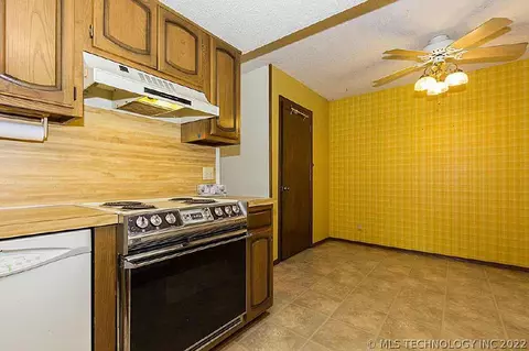 7833 E 79th Pl, Tulsa, OK 74133 photo 10