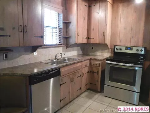 4613 E 13th St, Tulsa, OK 74112 photo 7