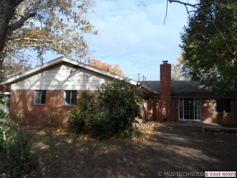 10704 E 17th Pl, Tulsa, OK 74128 photo 2