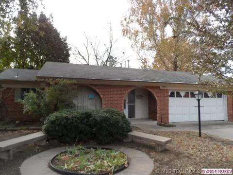 10704 E 17th Pl, Tulsa, OK 74128 photo 1