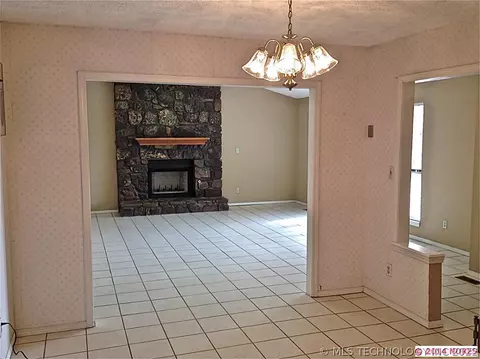 13303 E 40th Pl, Tulsa, OK 74134 photo 8