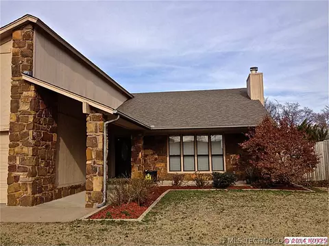 13303 E 40th Pl, Tulsa, OK 74134 photo 3