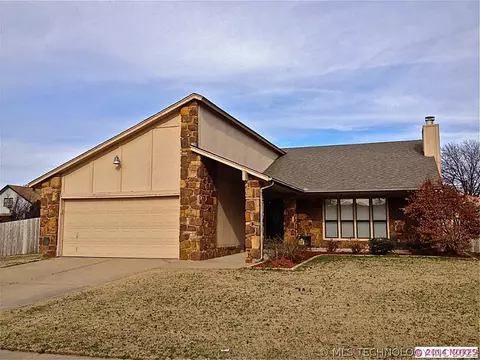 13303 E 40th Pl, Tulsa, OK 74134 photo 1