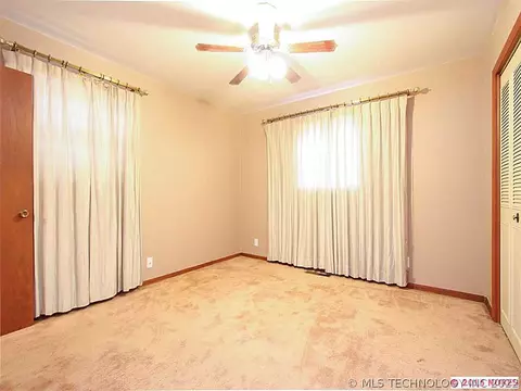 8722 E 30th Pl, Tulsa, OK 74129 photo 13